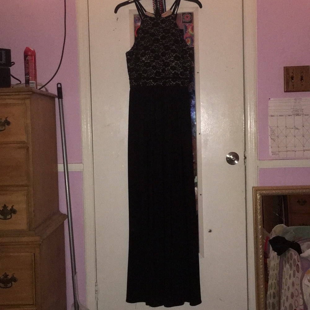 Nightway long black prom dress size 8